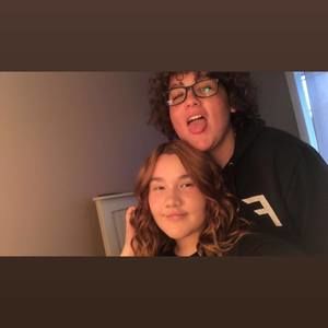 Meet your Posher, Halie